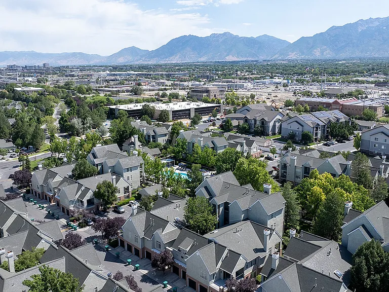 11065 S Sterling View Dr South Jordan, UT-56