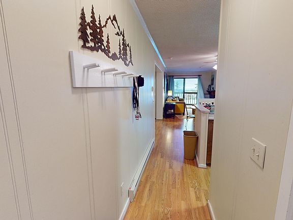 3rd image of 101A Snowcre St