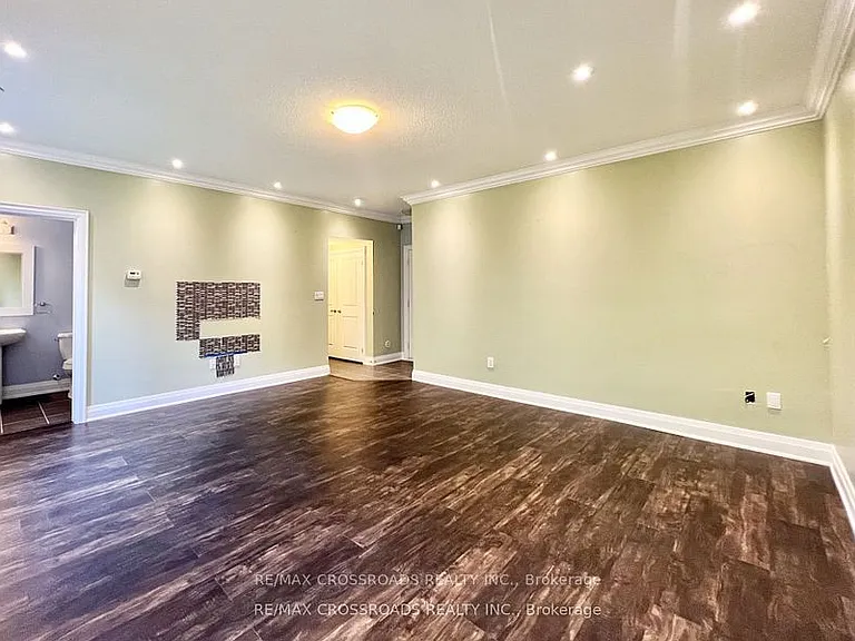 45 Plowman Ln — Photo 28