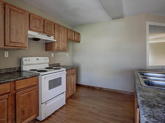3rd image of 327 Charlotte Dr