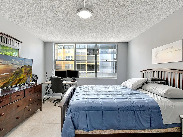 777 S Federal Hwy #202-H — Photo 20