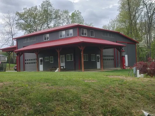 12645 S Point Dr, Loogootee, IN 47553