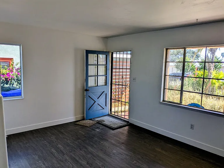 3236 Idlewild Way — Photo 2