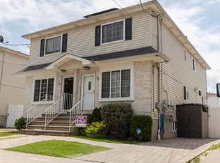72 Vulcan St, Staten Island, NY 10305