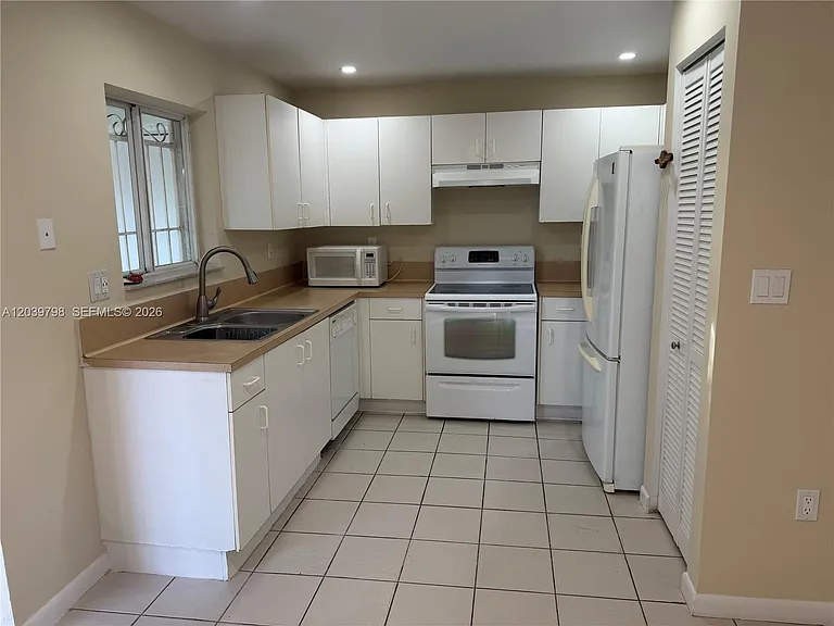 17740 SW 103rd Ave — Photo 46