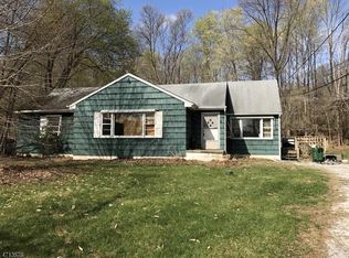 8 Wilson Pl, Newton, NJ 07860