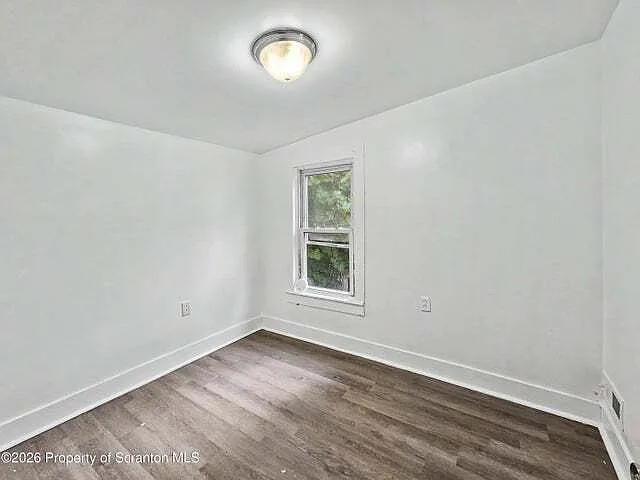 907 Green Ridge St — Photo 10