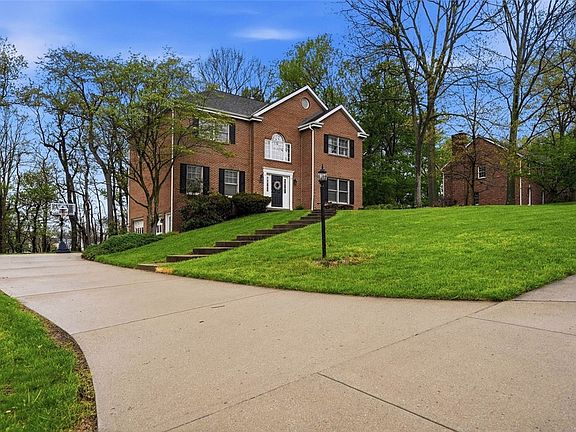 3rd image of 2436 Wedgewood Dr