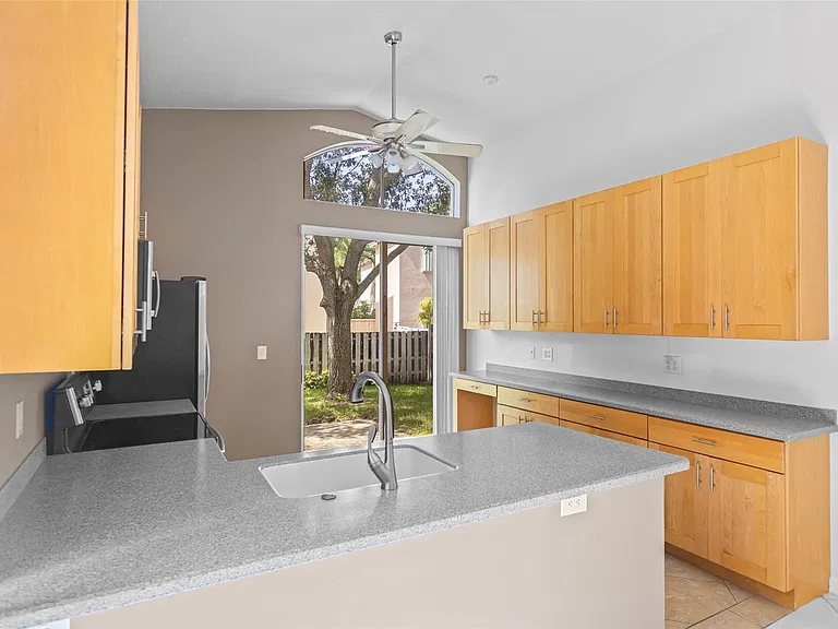 15250 SW 49th Ct — Photo 14
