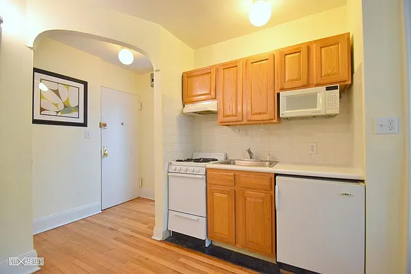 Rented by Corcoran | media 7