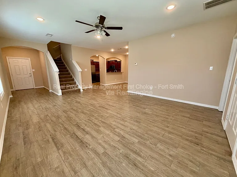 9817 Mylea Cir — Photo 3