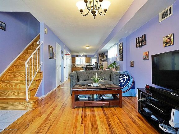 5th image of 165 Woodcutters Ln