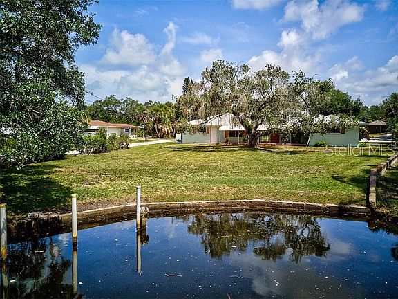 3rd image of 505 Dona Dr