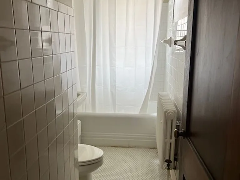 825 Edgewater Ave — Photo 10