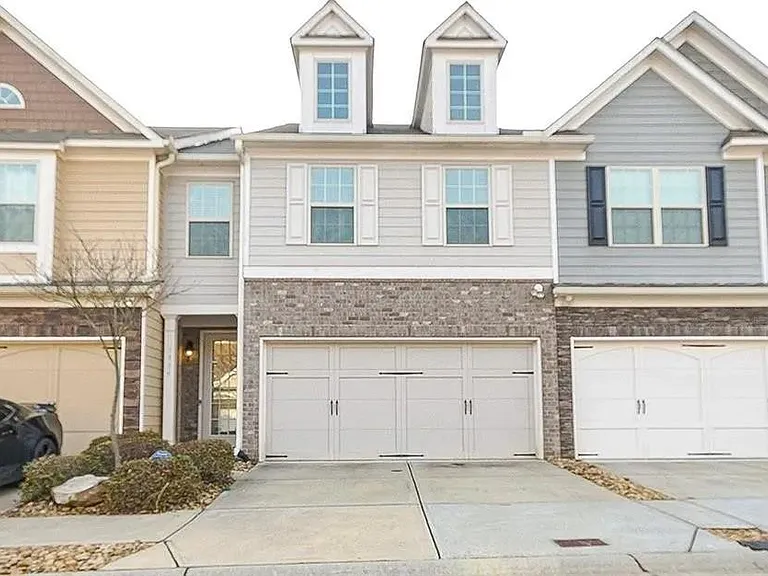 3934 Princeton Lakes Pass SW — Photo 1