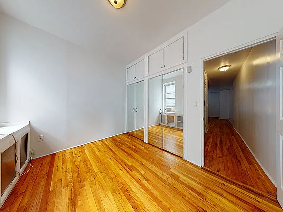5th image of 251 W 26th St #5C