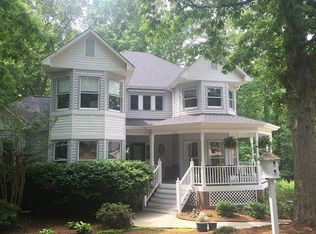 207 Deer Spring Ln, Simpsonville, SC 29680