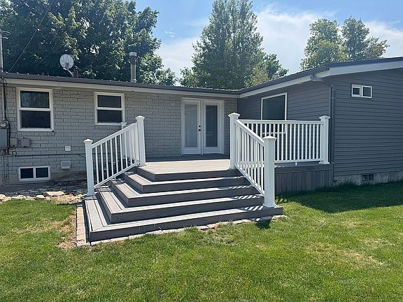 3rd image of 2220 Conant Dr