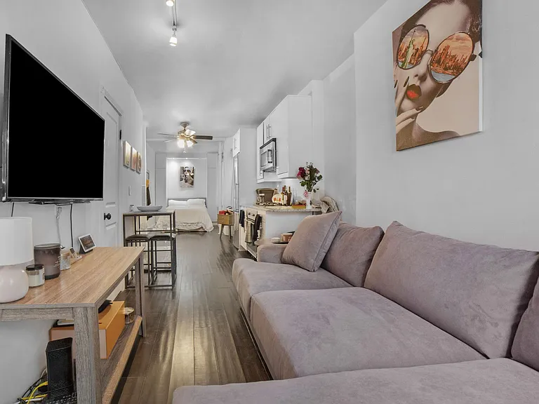 317 E 73rd St #4RW — Photo 7