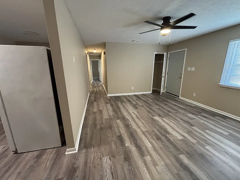 4849 Rosehill Rd — Photo 6
