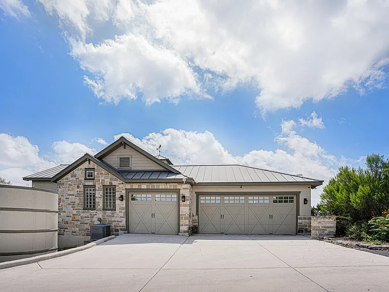 49 Blue Diamond — Photo 12