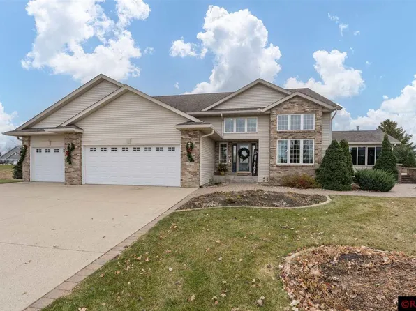 121 Pebble Creek Ct, Mankato, MN 56001