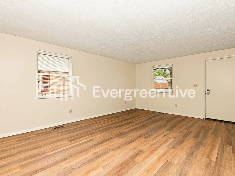 8127 Mount Charles Dr — Photo 3