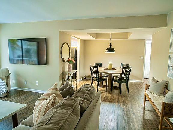 2nd image of 395 Redding Rd APT 239