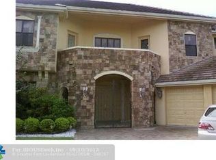10691 Versailles Blvd, Wellington, FL 33449
