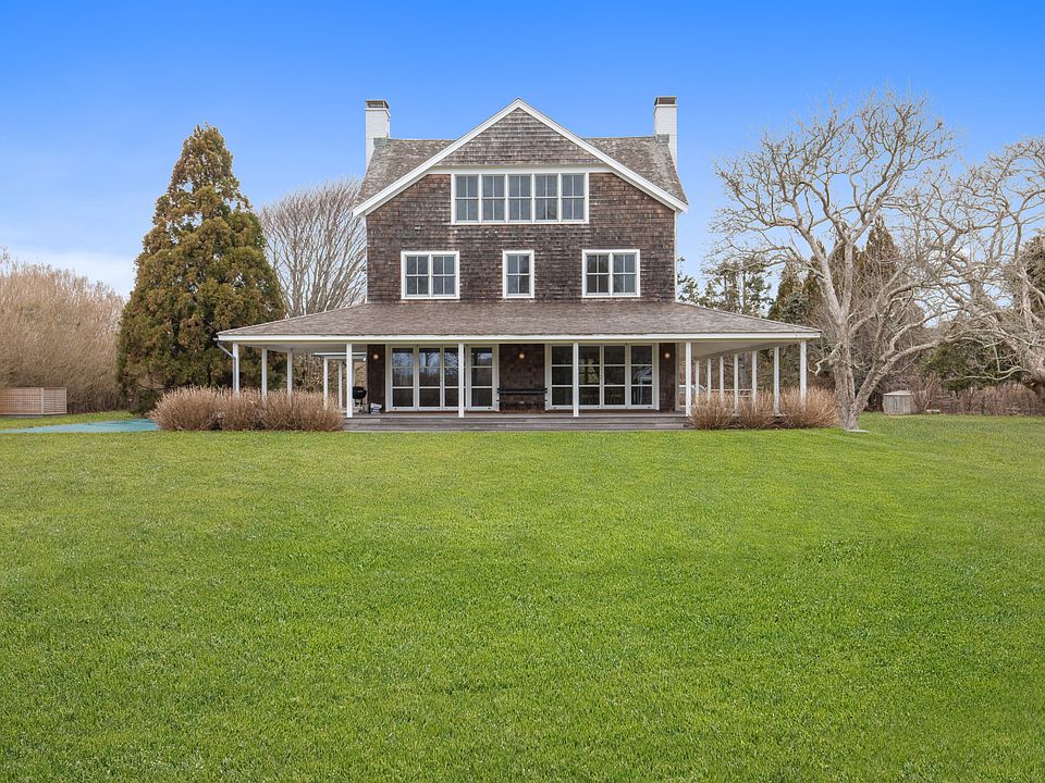 1st image of 859 Sagaponack Ct