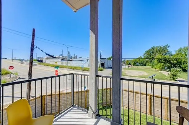 1803 Brooks St — Photo 17
