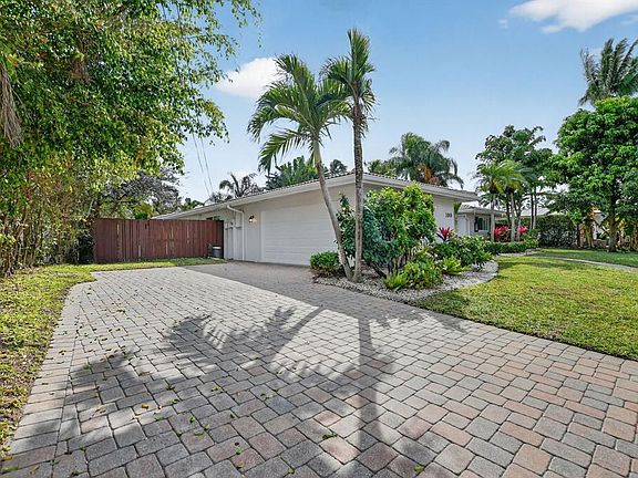 3rd image of 100 SW 8th Ave