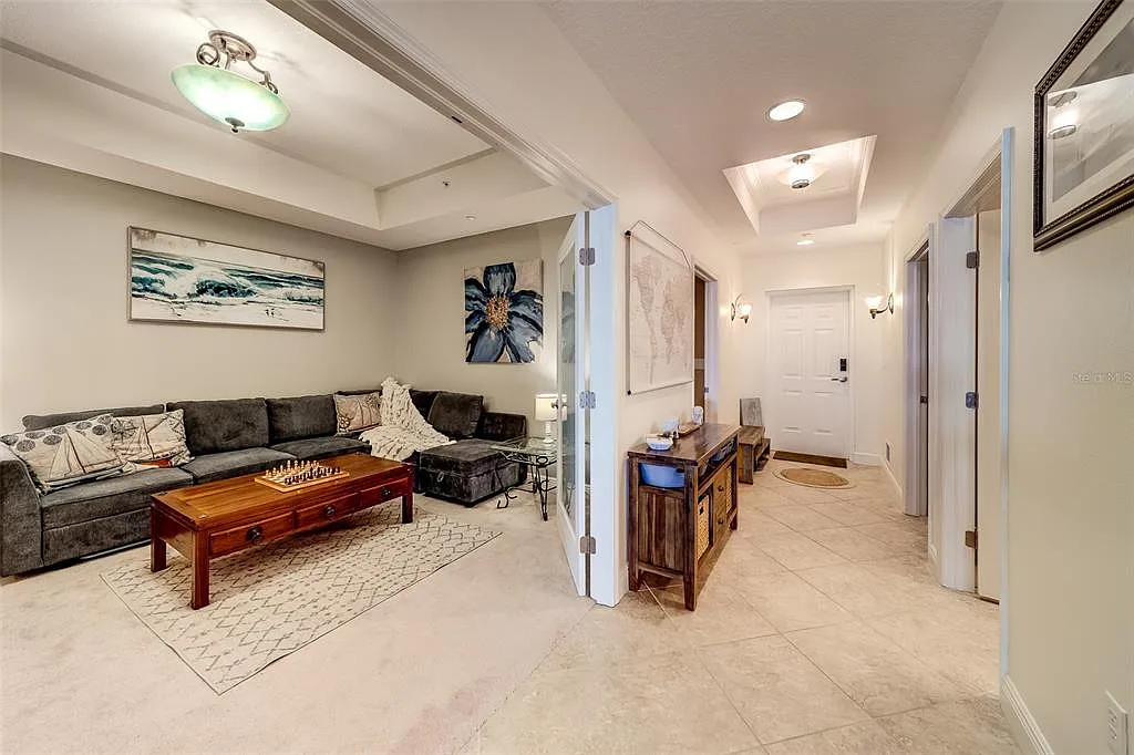 3 bed, 3.5 bath, 3020 sqft, $5,995 — Photo 4