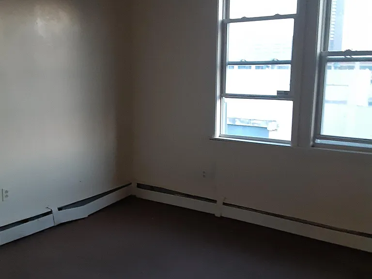 42 Homestead Ave #3E — Photo 3