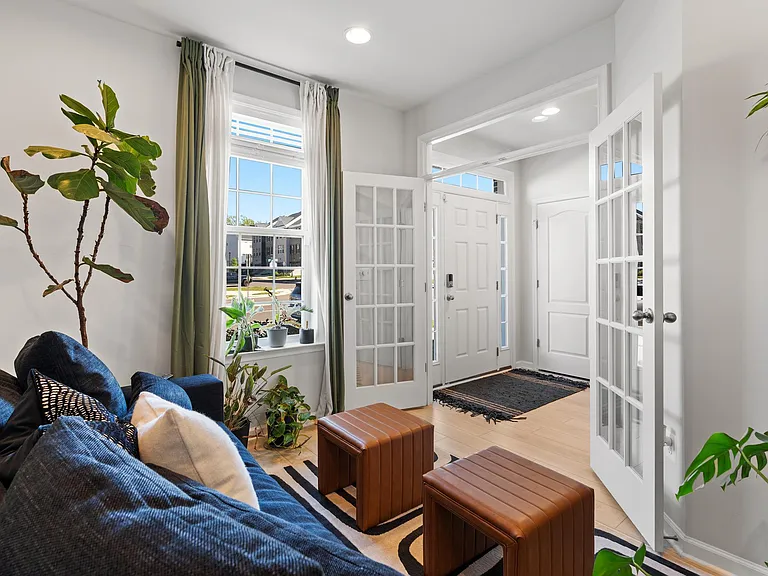 7713 Presidential Pkwy — Photo 23