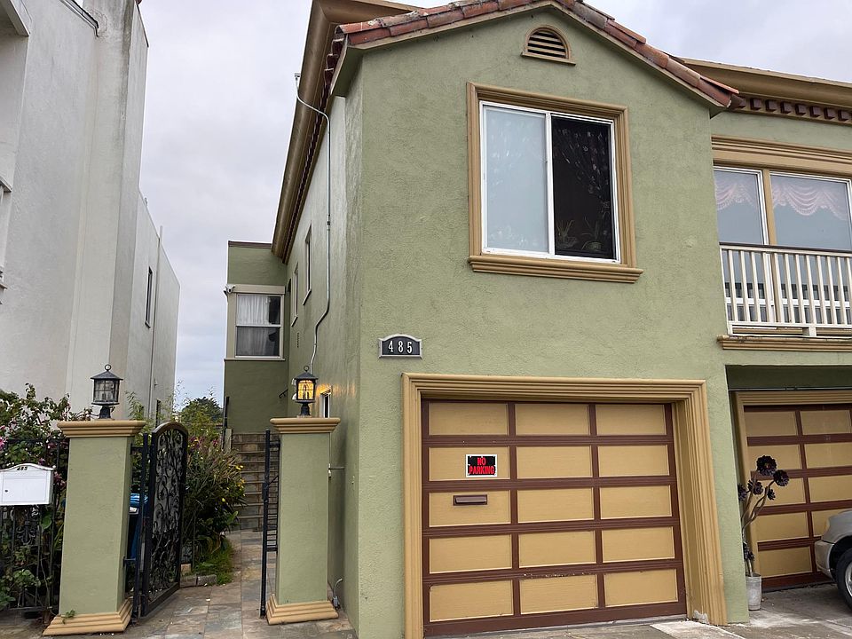 1st image of 485 Eucalyptus Dr #102