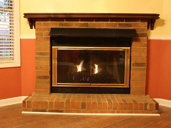 Gas Logs with Thermostat/Blower