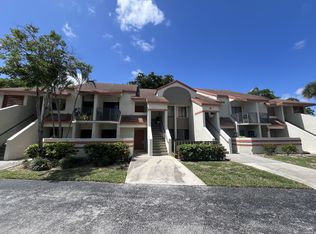 5589 Courtyard Dr #700, Pompano Beach, FL 33063