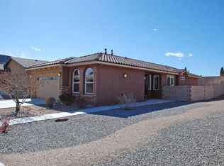 220 Zuni River Cir SW, Los Lunas, NM 87031