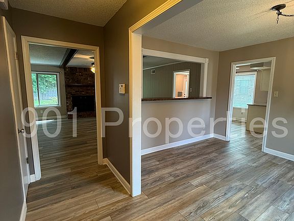 2nd image of 3016 Ingleside Dr