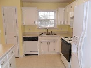 4th image of 507 Connie Ct