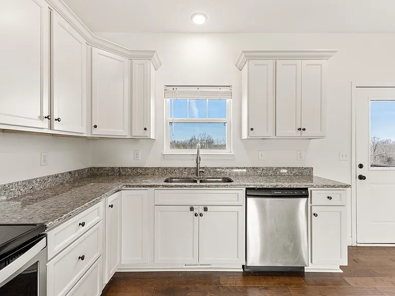 819 Hooper Rd — Photo 11