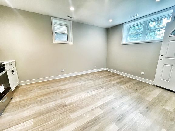 5th image of 2309 N Campbell Ave #1