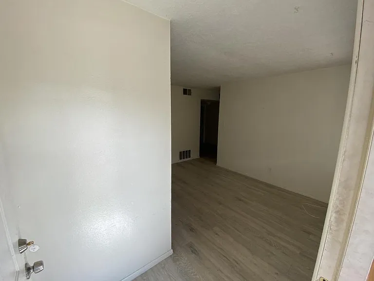13515 Copper Ave NE #1 — Photo 2