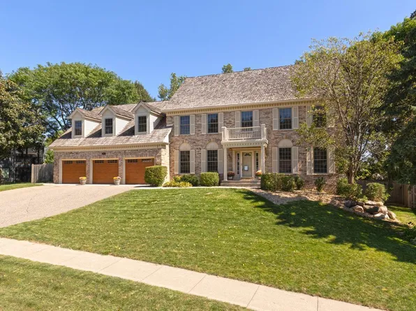 9643 Wyoming Ter, Bloomington, MN 55438