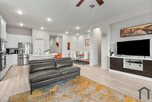 1939 Misty Field Dr — Photo 8