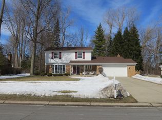 36812 Curtis Rd, Livonia, MI 48152