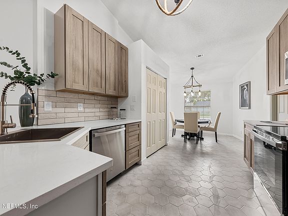 3rd image of 3119 PABLO WOODS Drive