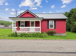 158 Peanut St, Derry, PA 15627