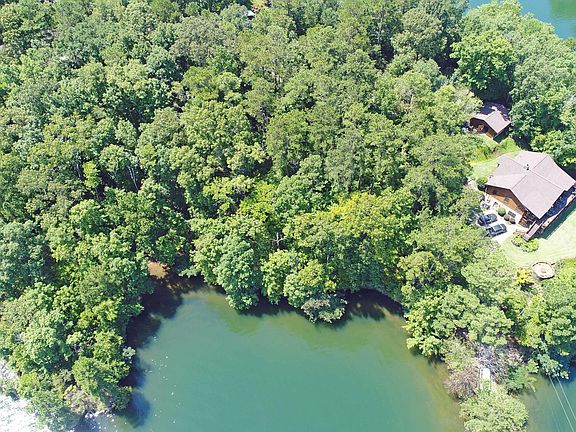 3rd image of 388 Gatewood Dr